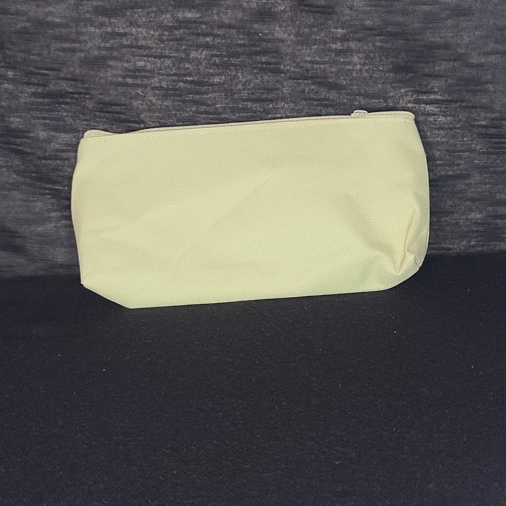 Green pouch - Picture 2 of 4